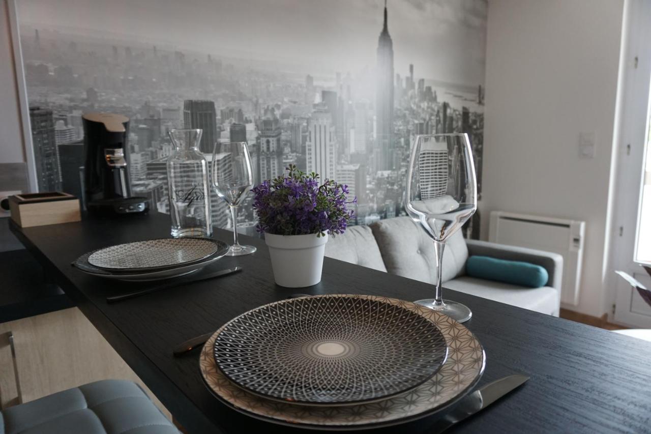 Appart Chic & Moderne Avec Balcon La Roche-sur-Yon Exterior photo